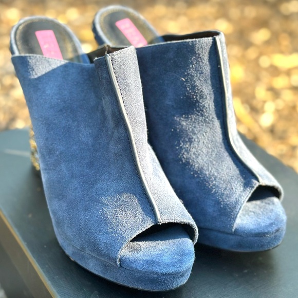 Tracy ReeseTwilight Suede Mule W/Gold Stones size 9.5 US - Picture 1 of 6